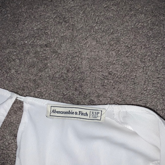 Abercrombie and Fitch romper - Picture 3 of 3